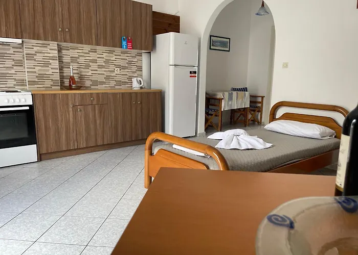 Tarelis Apartments & Studios